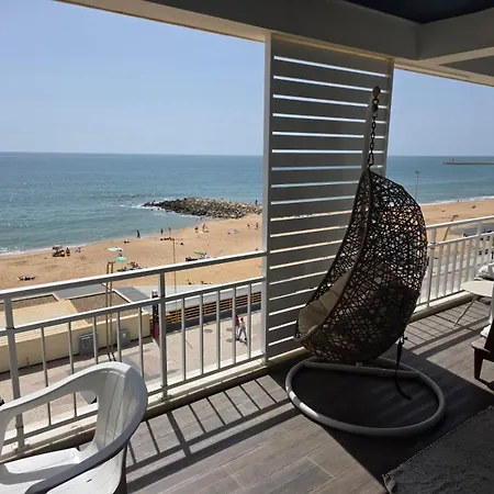 Casa Do Mar - Modern 3br Beachfront With Sea View And Terrace In A Prime Location Διαμέρισμα *