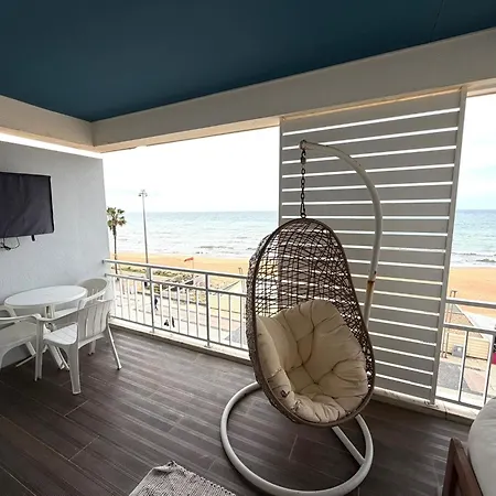דירה Casa Do Mar - Modern 3br Beachfront With Sea View And Terrace In A Prime Location *
