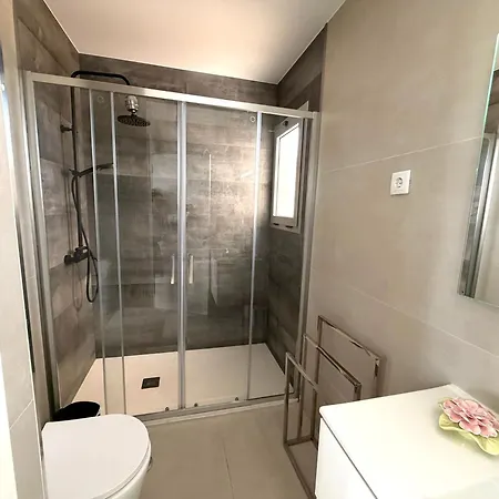 Casa Do Mar - Modern 3br Beachfront With Sea View And Terrace In A Prime Location * קווארטיירה
